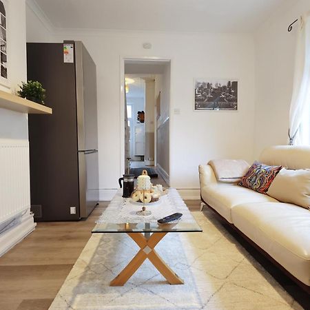 Cardiff City Guesthouse, Central Rooms, Fast Wi-Fi, On-Street Parking Exteriér fotografie