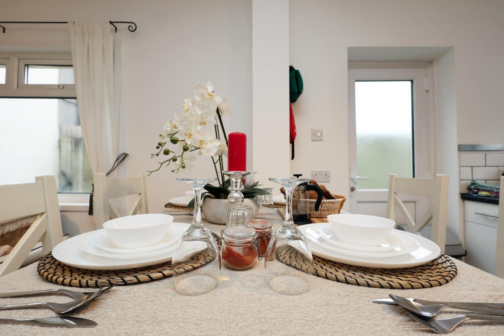 Cardiff City Guesthouse, Central Rooms, Fast Wi-Fi, On-Street Parking Exteriér fotografie