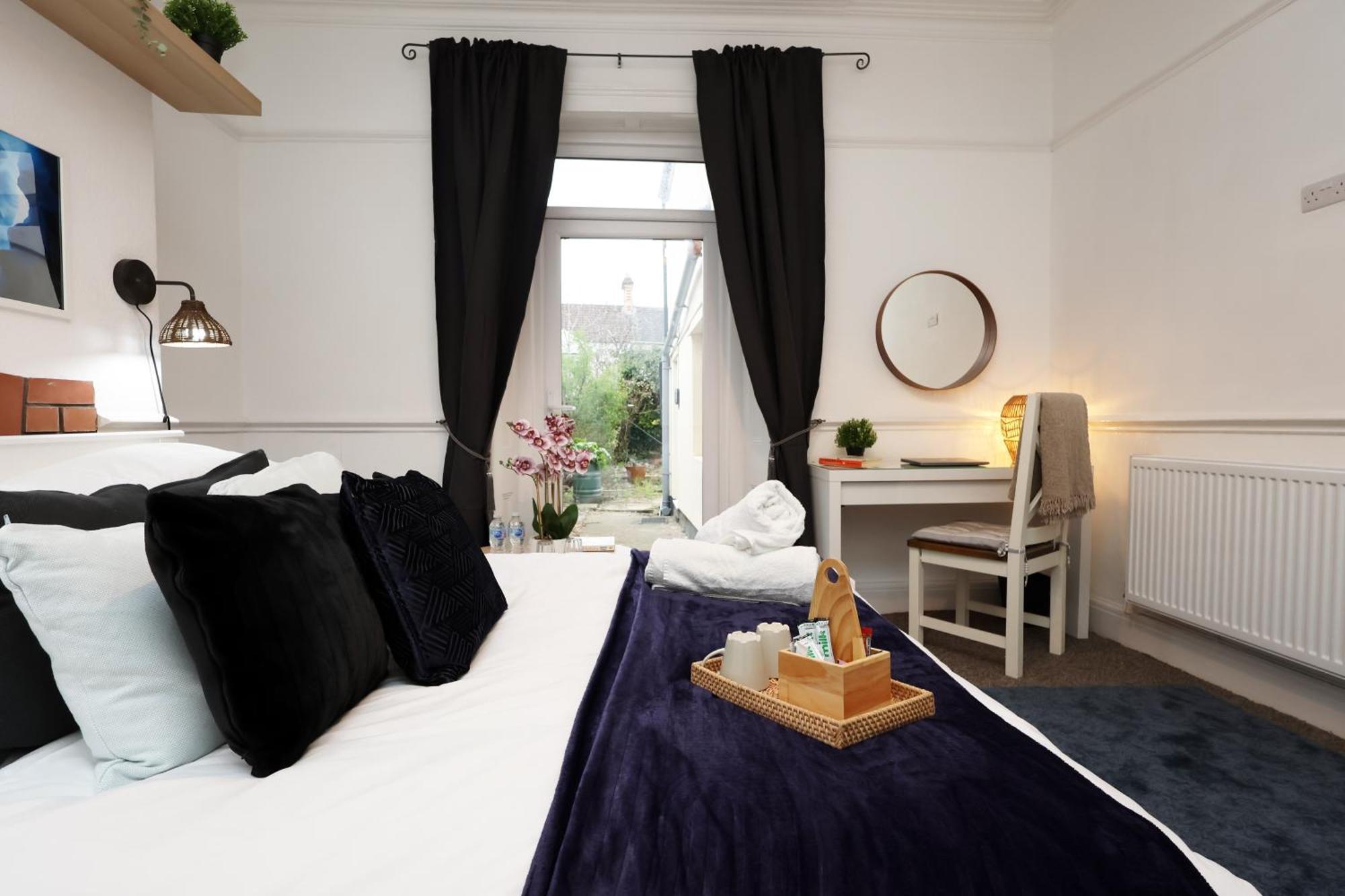 Cardiff City Guesthouse, Central Rooms, Fast Wi-Fi, On-Street Parking Exteriér fotografie