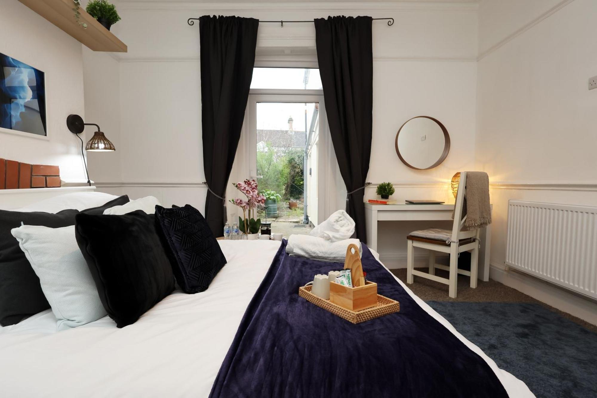 Cardiff City Guesthouse, Central Rooms, Fast Wi-Fi, On-Street Parking Exteriér fotografie